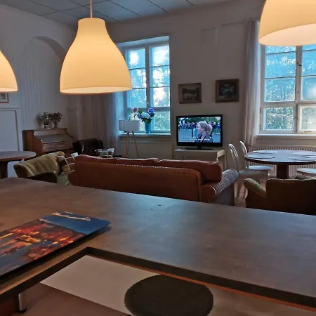 Immaculate 5-bed In Kotka