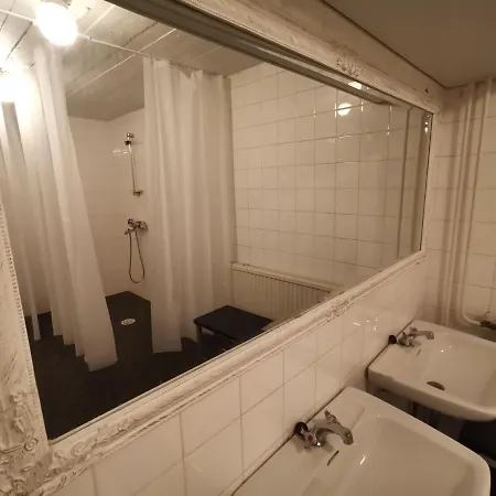 Apartment Immaculate 5-bed In