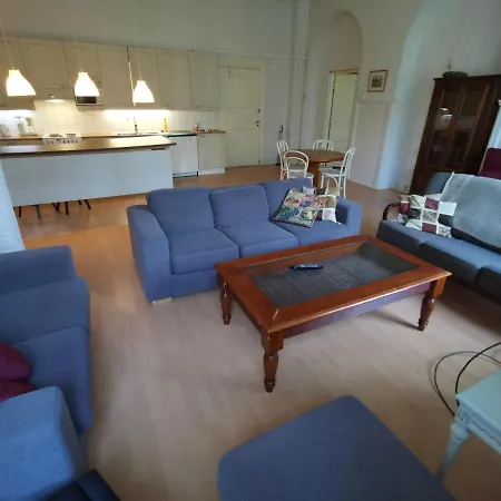Immaculate 5-bed In Apartment Kotka