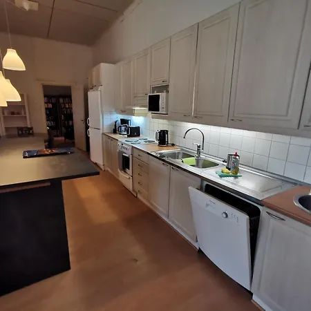 Immaculate 5-bed In Apartment Kotka