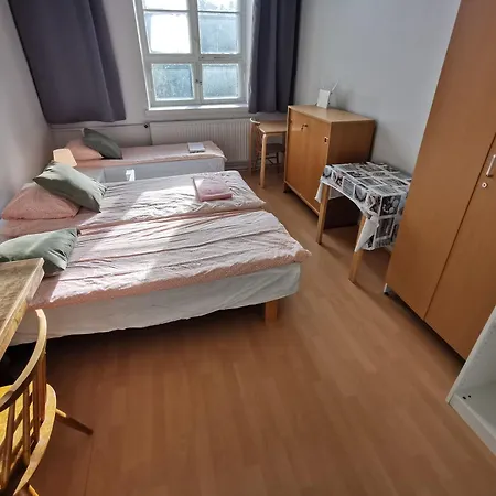 Apartment Immaculate 5-bed In